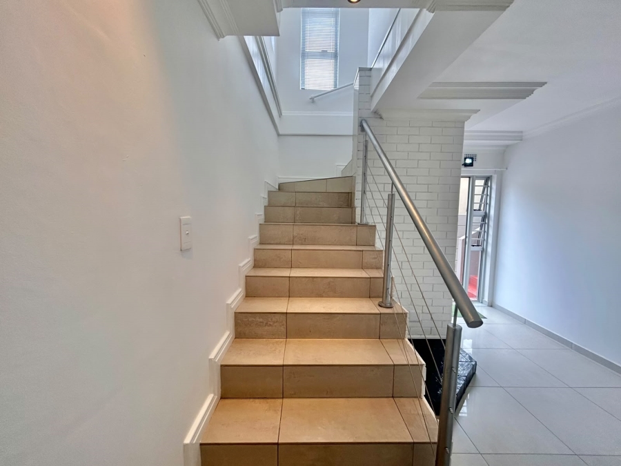 To Let 2 Bedroom Property for Rent in Zeekoevlei Western Cape